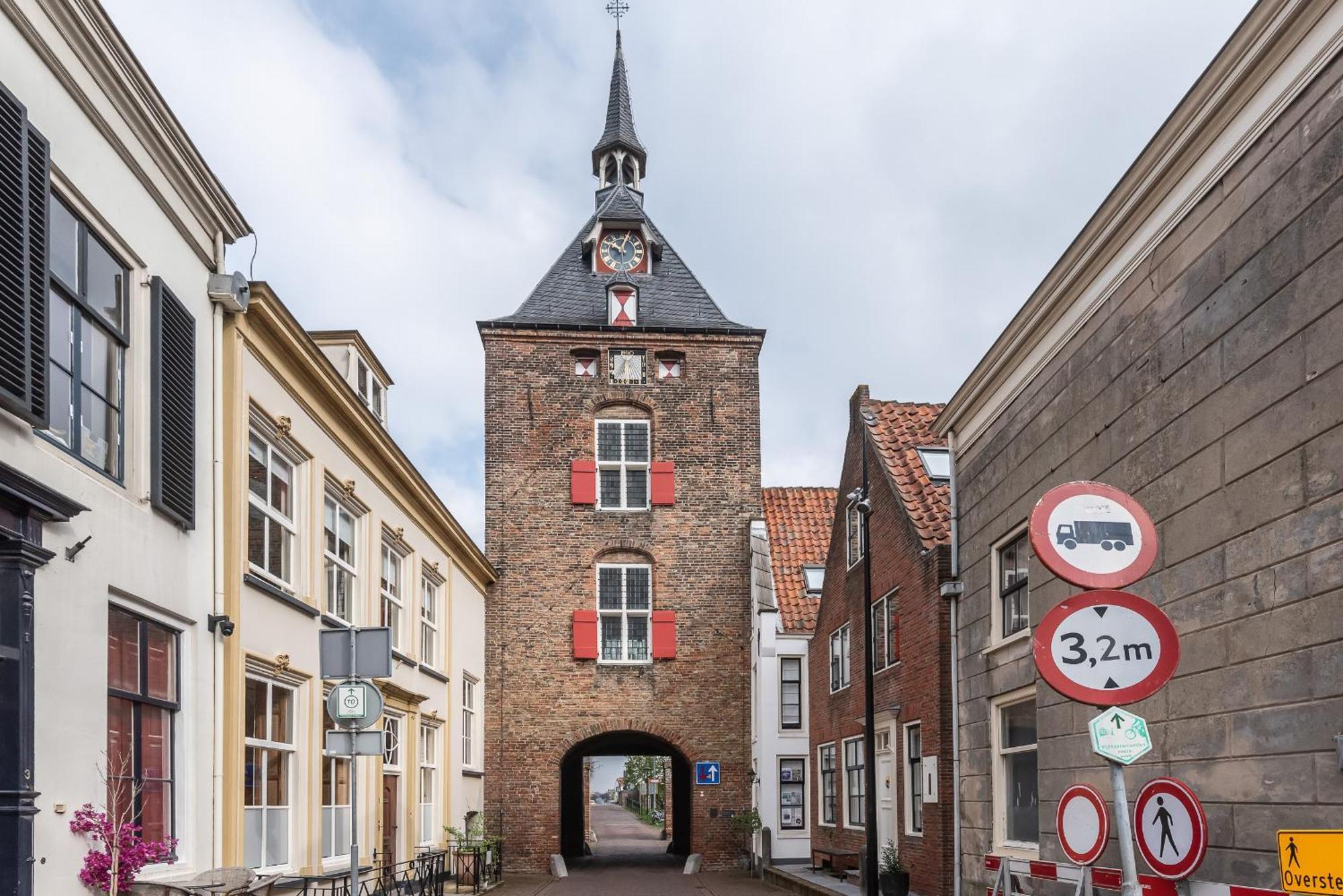 Luxe En Ruim Appartement In Rijksmonument Vianen Exterior photo